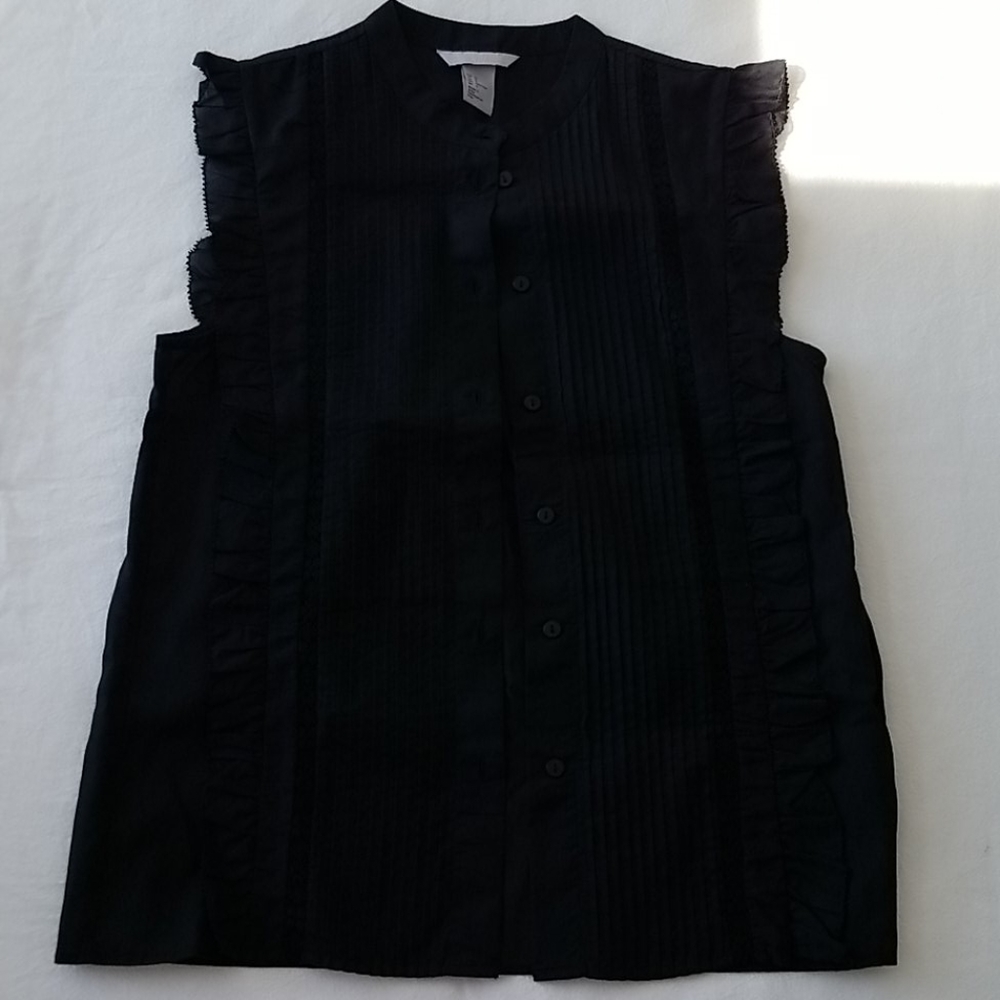 Black sleeveless top